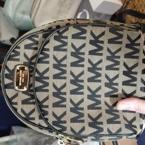 FREE GIVEAWAY MINI MICHAEL KORS BACKPACK+ FREE SHIPPING